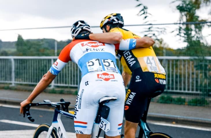 Wout Van Aert en Mathieu van der Poel na de Ronde van Vlaanderen